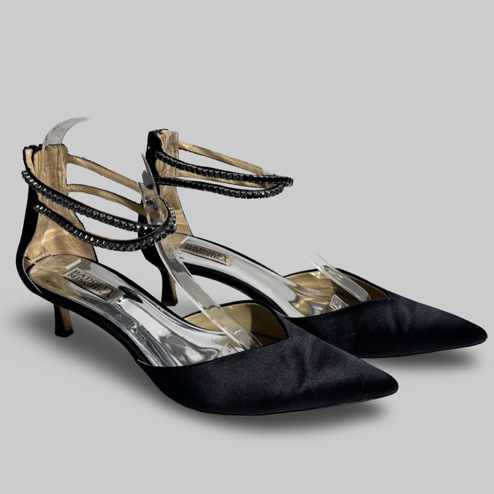 Badgley Mischka Lilibeth dual strap kitten heels